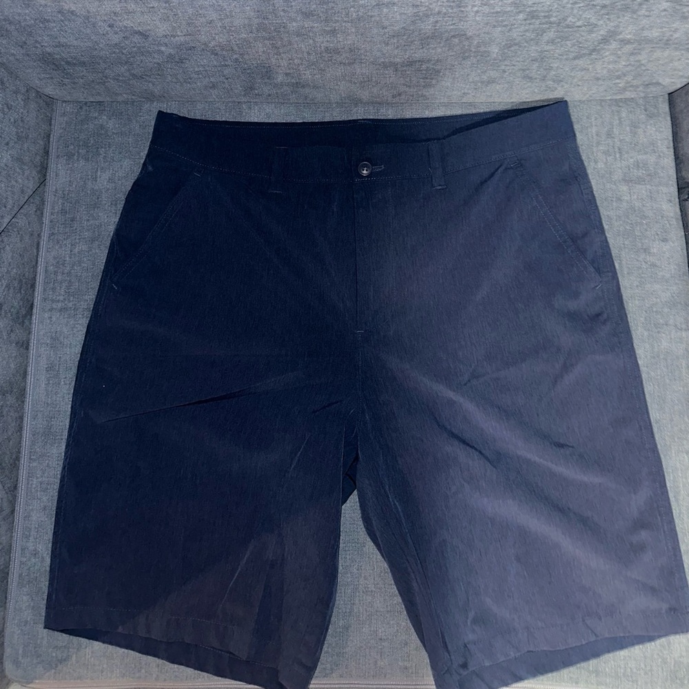 Old Navy Men’s Active Navy Performance Shorts, 9.5” Inseam